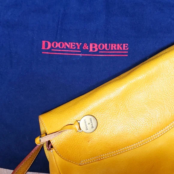 Brand new leather Dooney & Bourke hobo bag. - Picture 10 of 10
